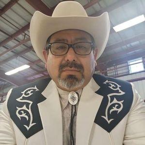 Meet your Posher, Jorge